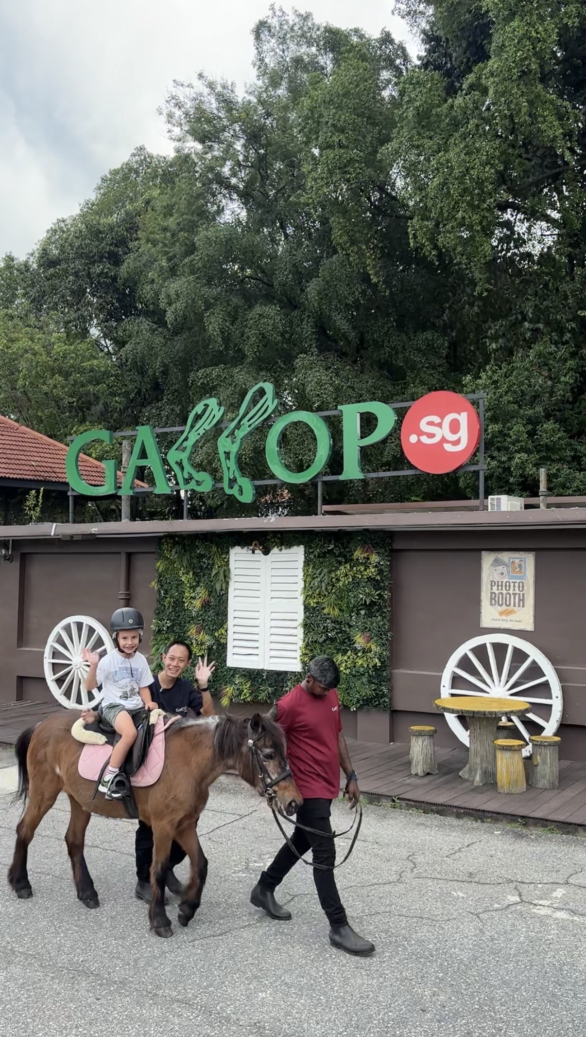 A family pony ride and feeding moment